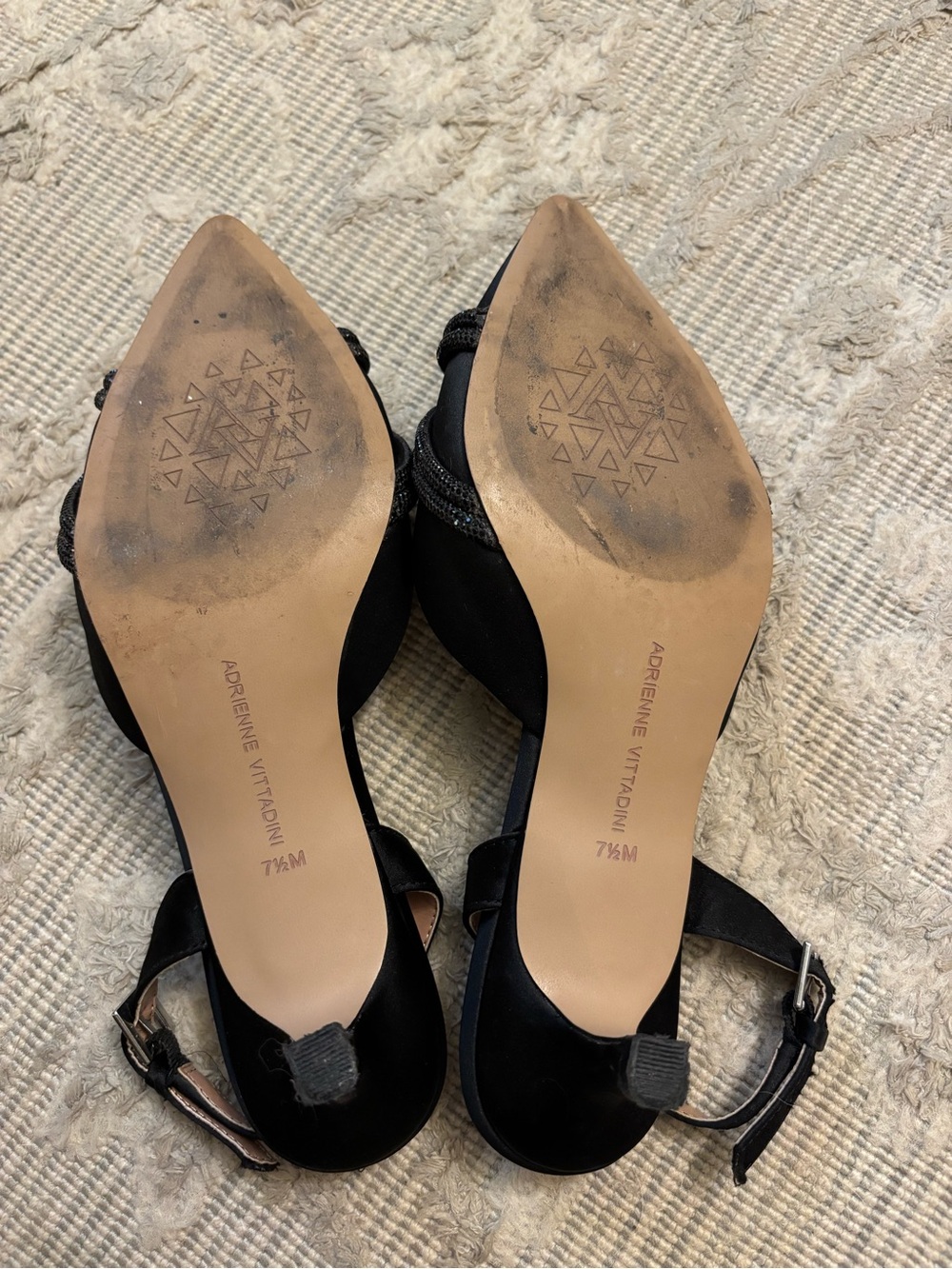 Black Pointed Slingback Kitten Heel with Knotted Accent - Picture 4 of 4